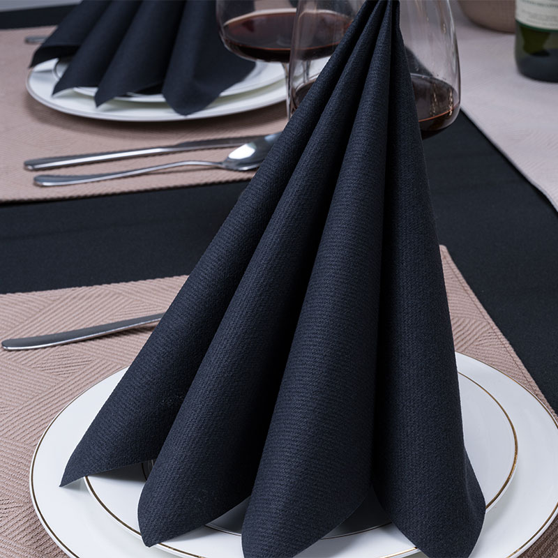 Közepes-nagy nedvszívó képességű fekete légterelő szalvéták: A vízfelszívás titka